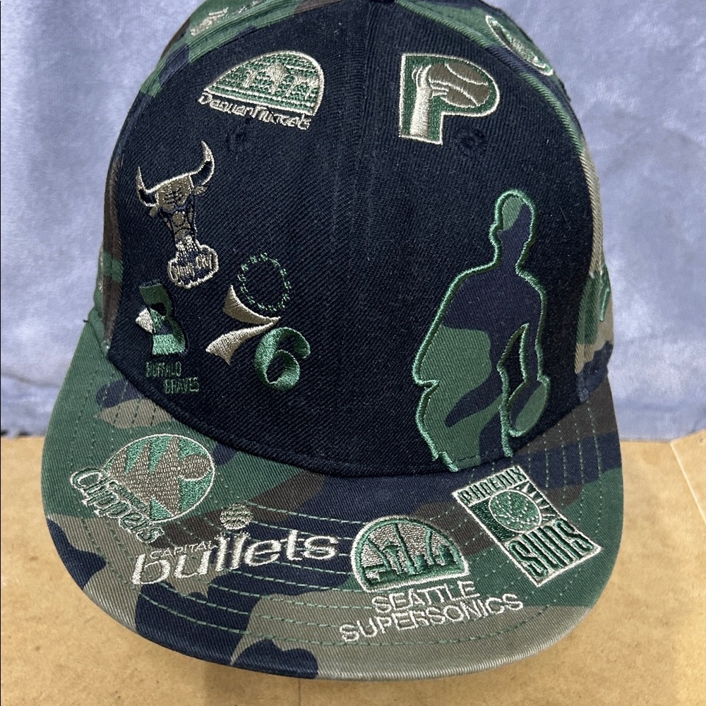 Camo Multi-Team Basketball Snapback Hat - Green/Black